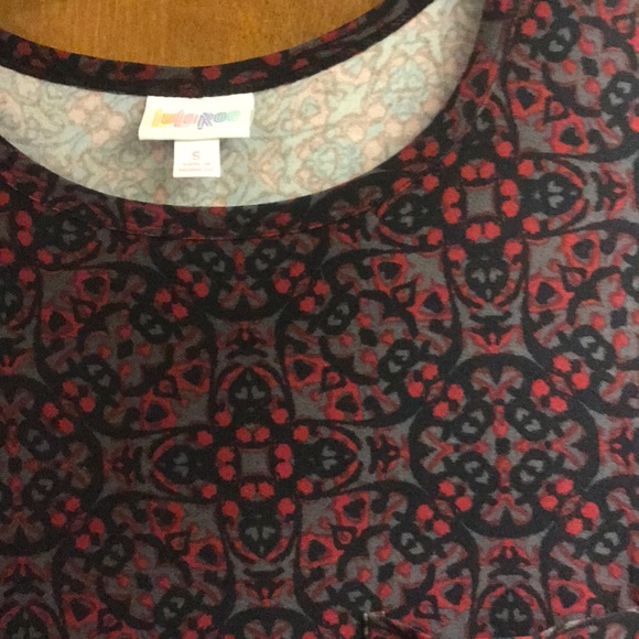 Lula Roe Carly - Picture 2 of 3